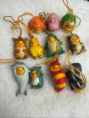 Vintage Lot of Peek-a-Pooh Phone Charms